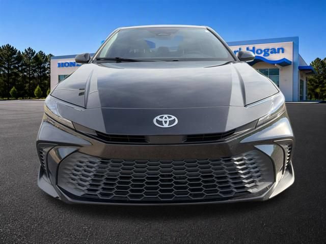Used 2025 Toyota Camry SE w/ Convenience Package FWD image 10
