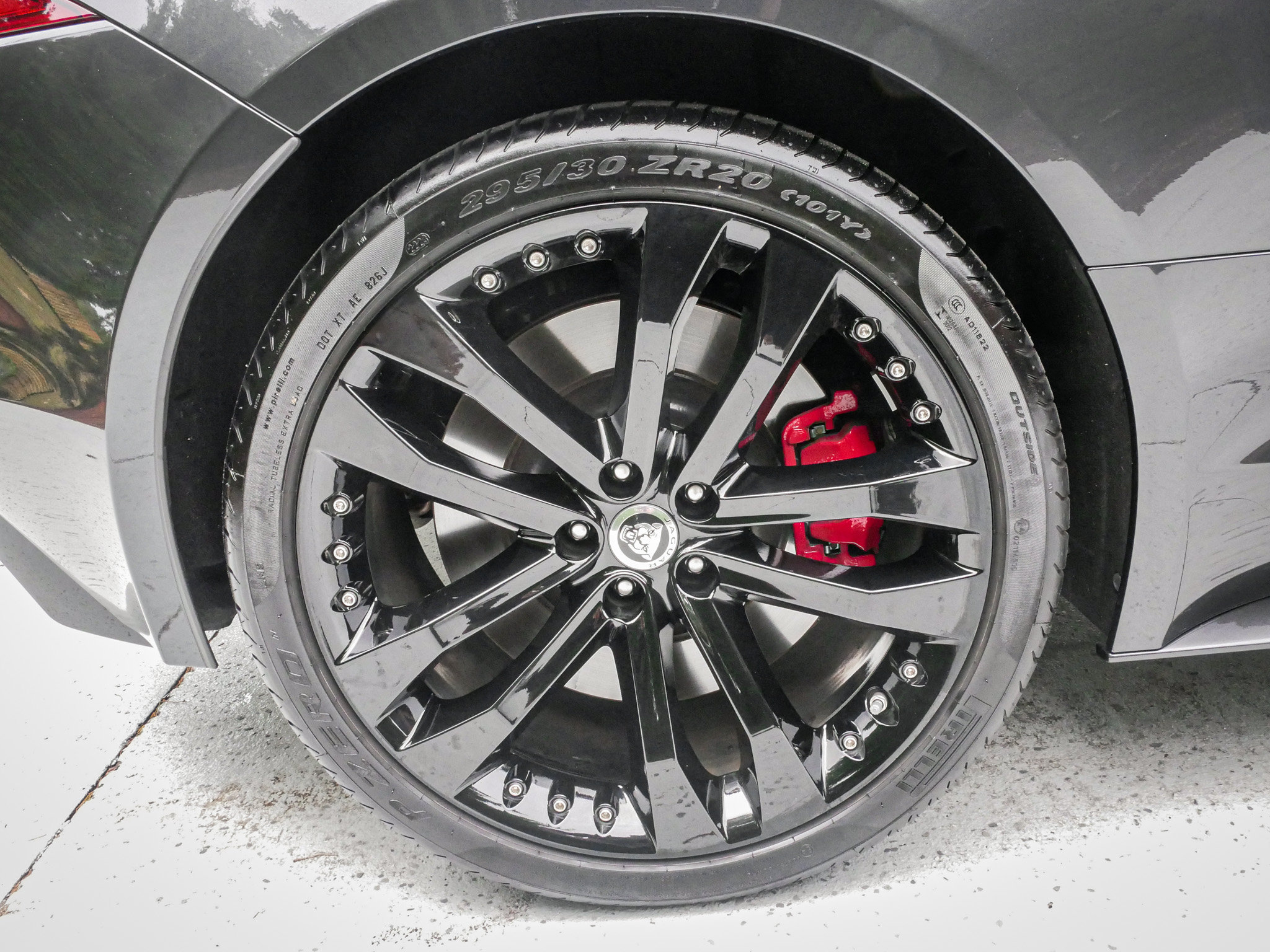 Used 2024 Jaguar F-TYPE Coupe AWD image 13