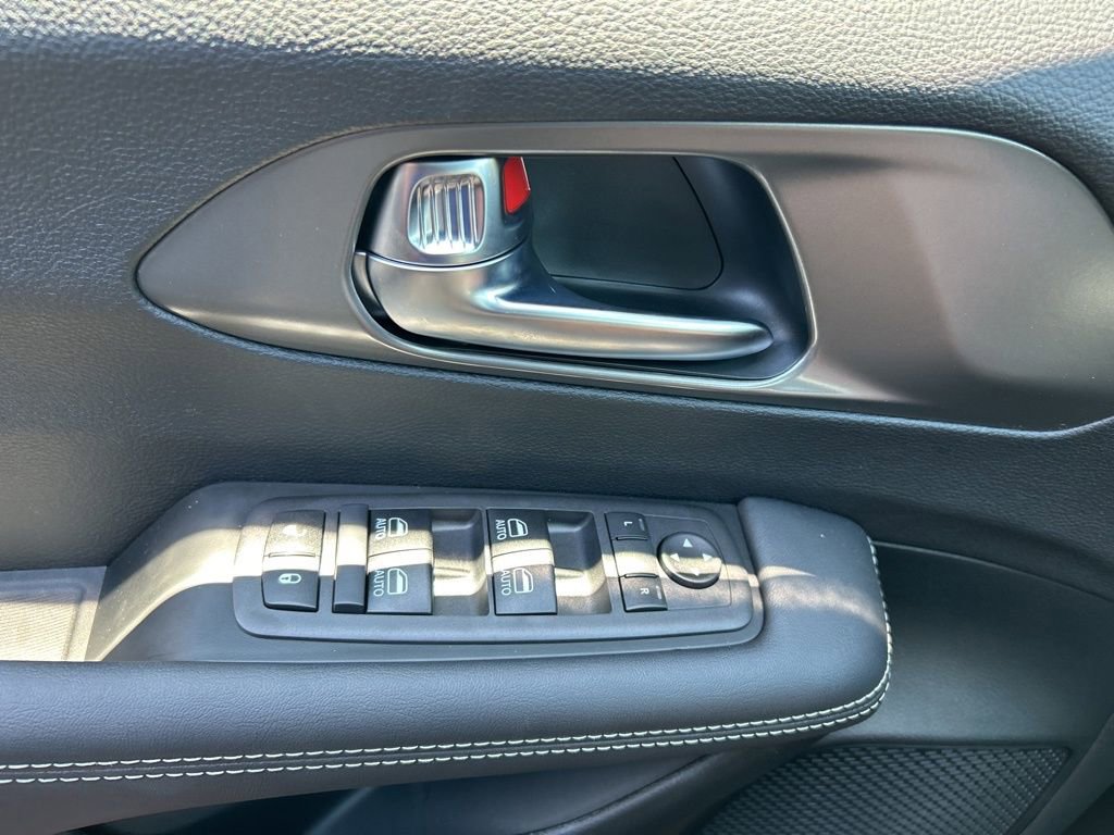 New 2026 Chrysler Voyager LX image 15