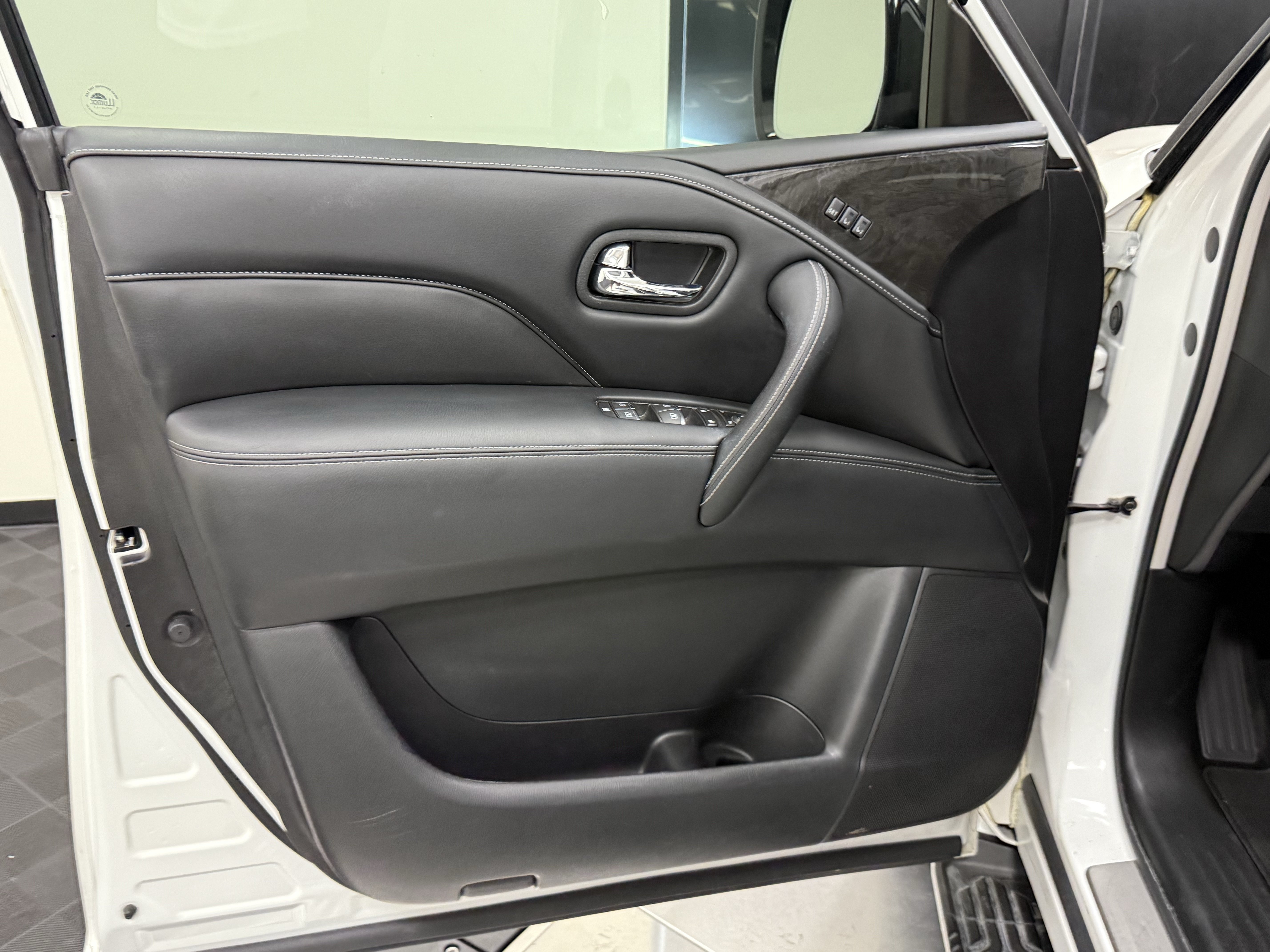 Certified 2023 INFINITI QX80 Luxe w/ Cargo Package RWD image 10