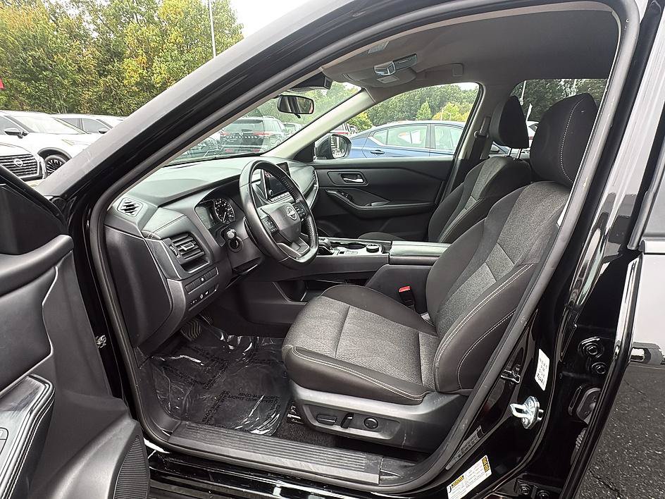 Certified 2025 Nissan Rogue SV AWD/4WD image 18