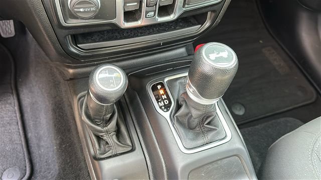 Used 2021 Jeep Wrangler Unlimited Sport image 18