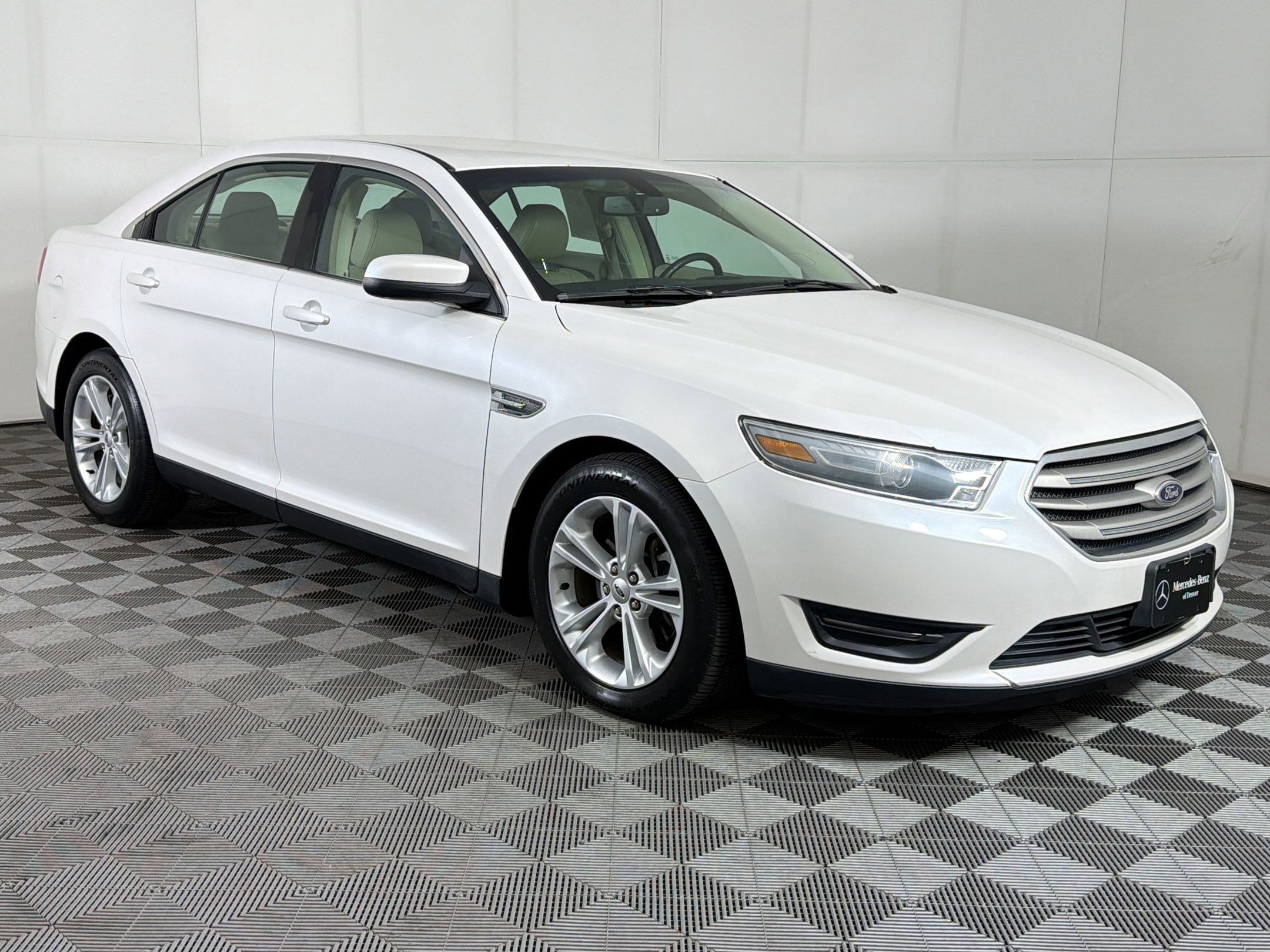 Used 2013 Ford Taurus SEL FWD image 7
