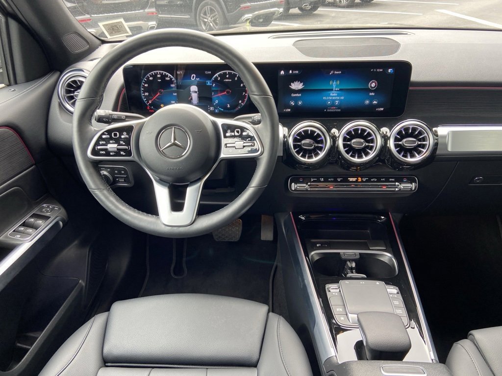 Certified 2022 Mercedes-Benz GLB 250 4MATIC image 2