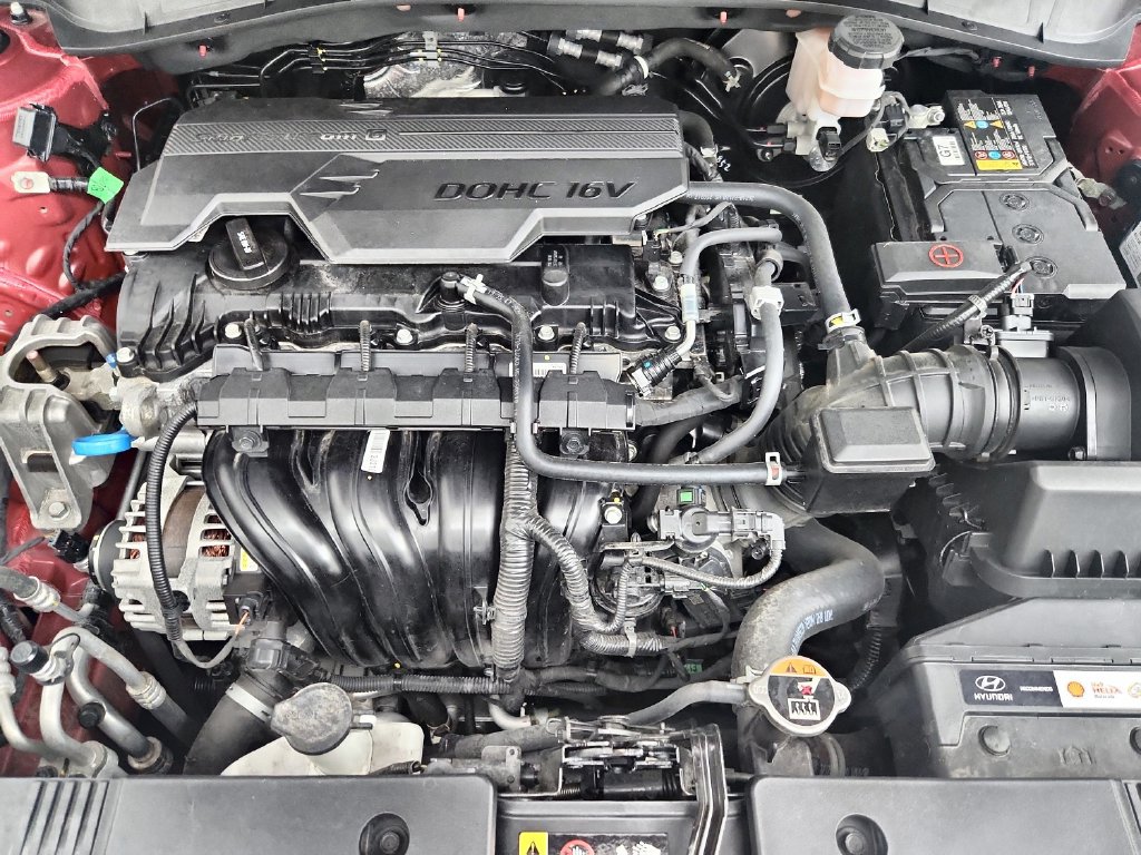 Used 2025 Hyundai Kona SEL AWD/4WD image 37