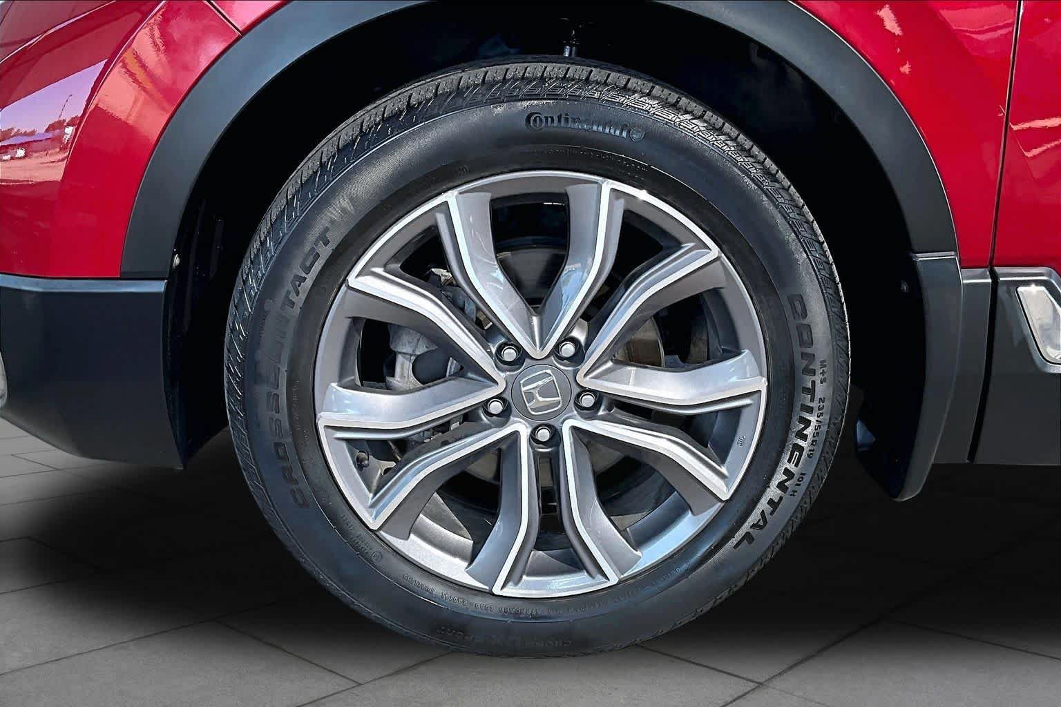 Used 2020 Honda CR-V Touring image 11