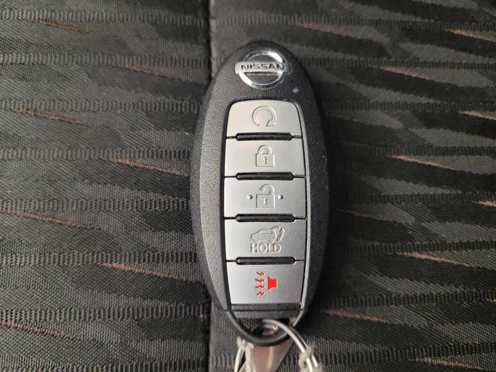 Used 2019 Nissan Rogue SV image 32