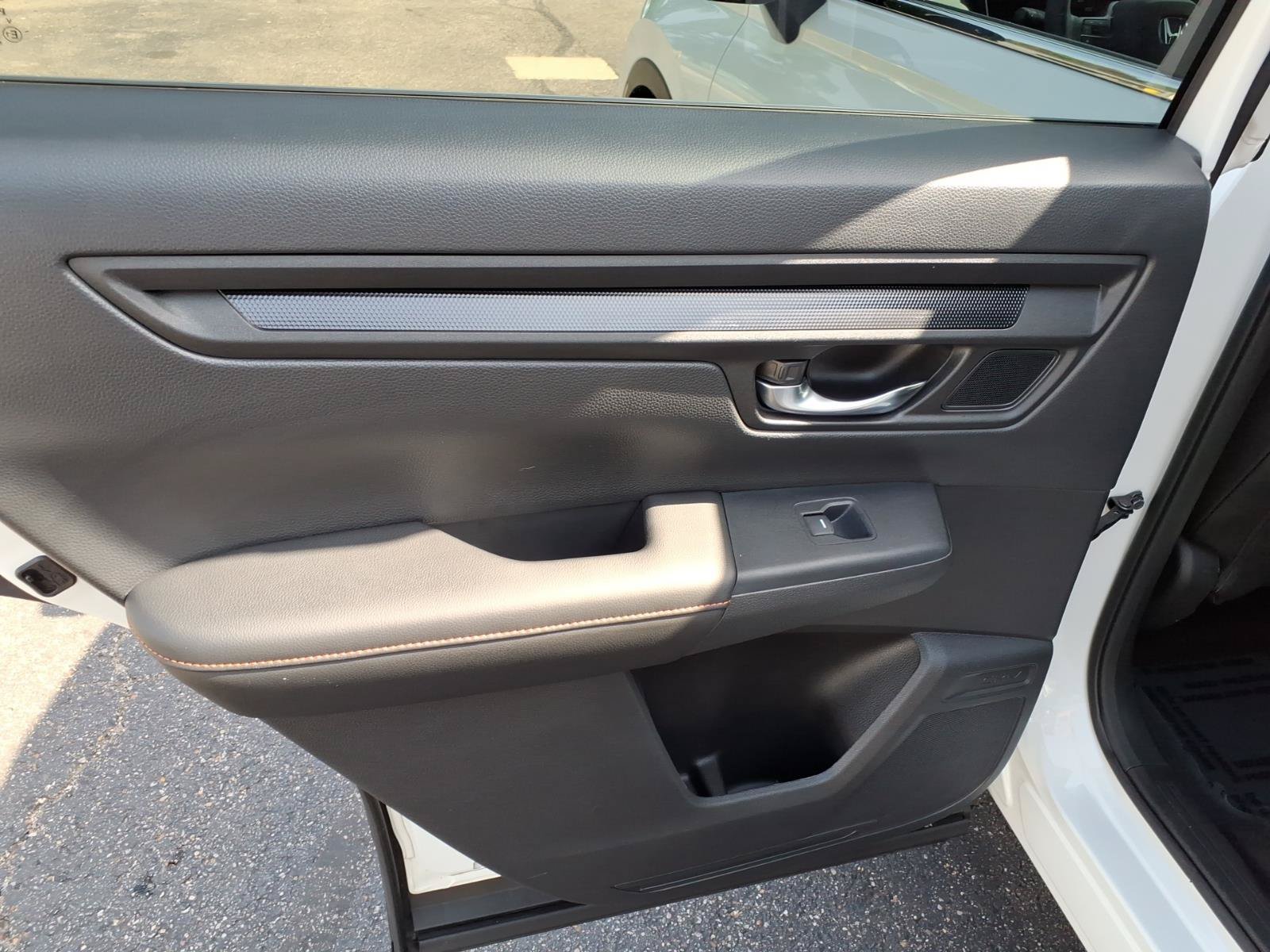 Certified 2025 Honda CR-V Sport-L image 9