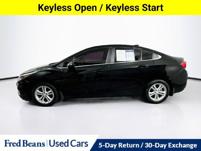 Used 2018 Chevrolet Cruze LT w/ Convenience Package FWD image 7