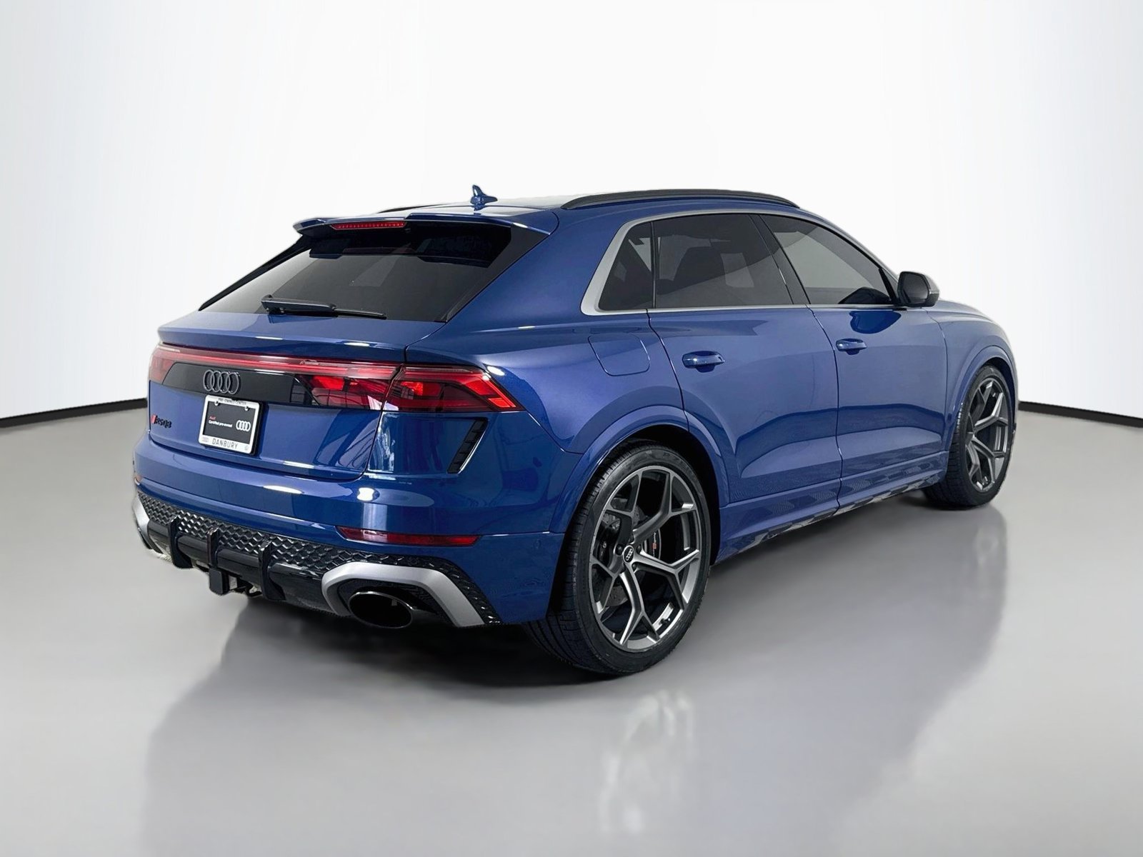 Certified 2025 Audi RS Q8 performance AWD/4WD image 9
