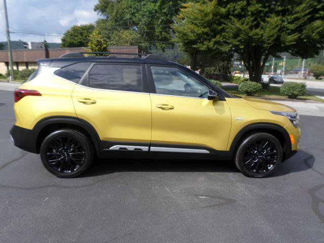 Used 2022 Kia Seltos Nightfall Edition AWD/4WD image 8