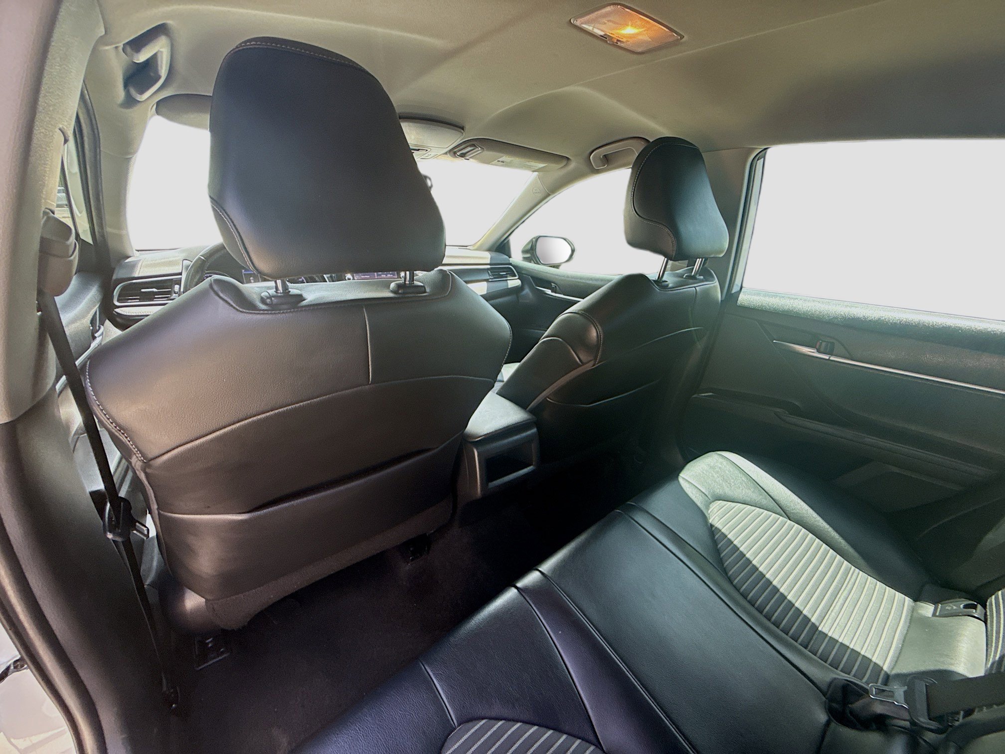 Used 2021 Toyota Camry SE FWD image 23
