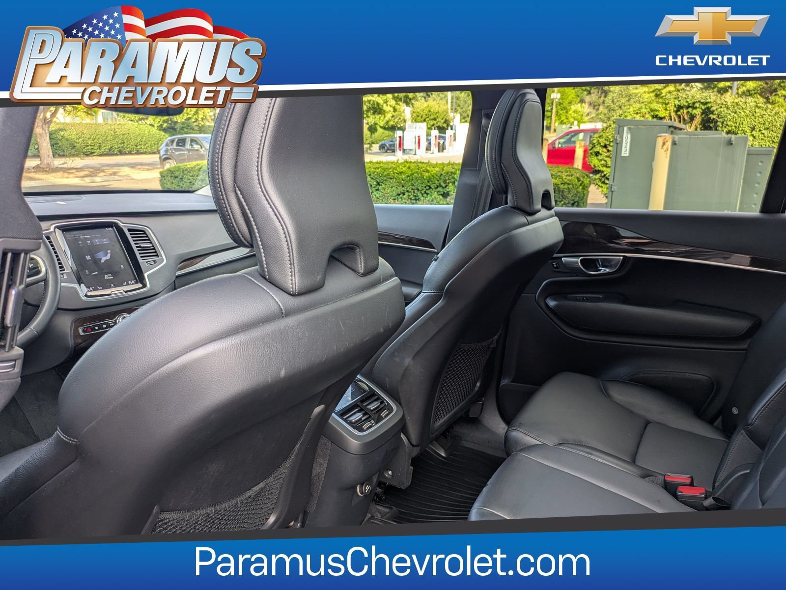 Used 2019 Volvo XC90 T5 Momentum w/ Multimedia Package AWD/4WD image 14
