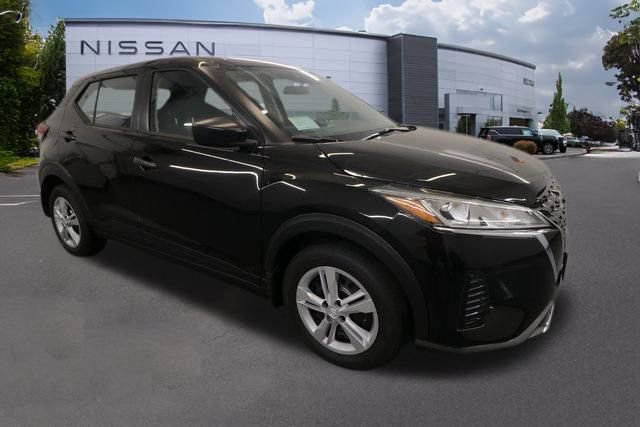 New 2025 Nissan Kicks Play S