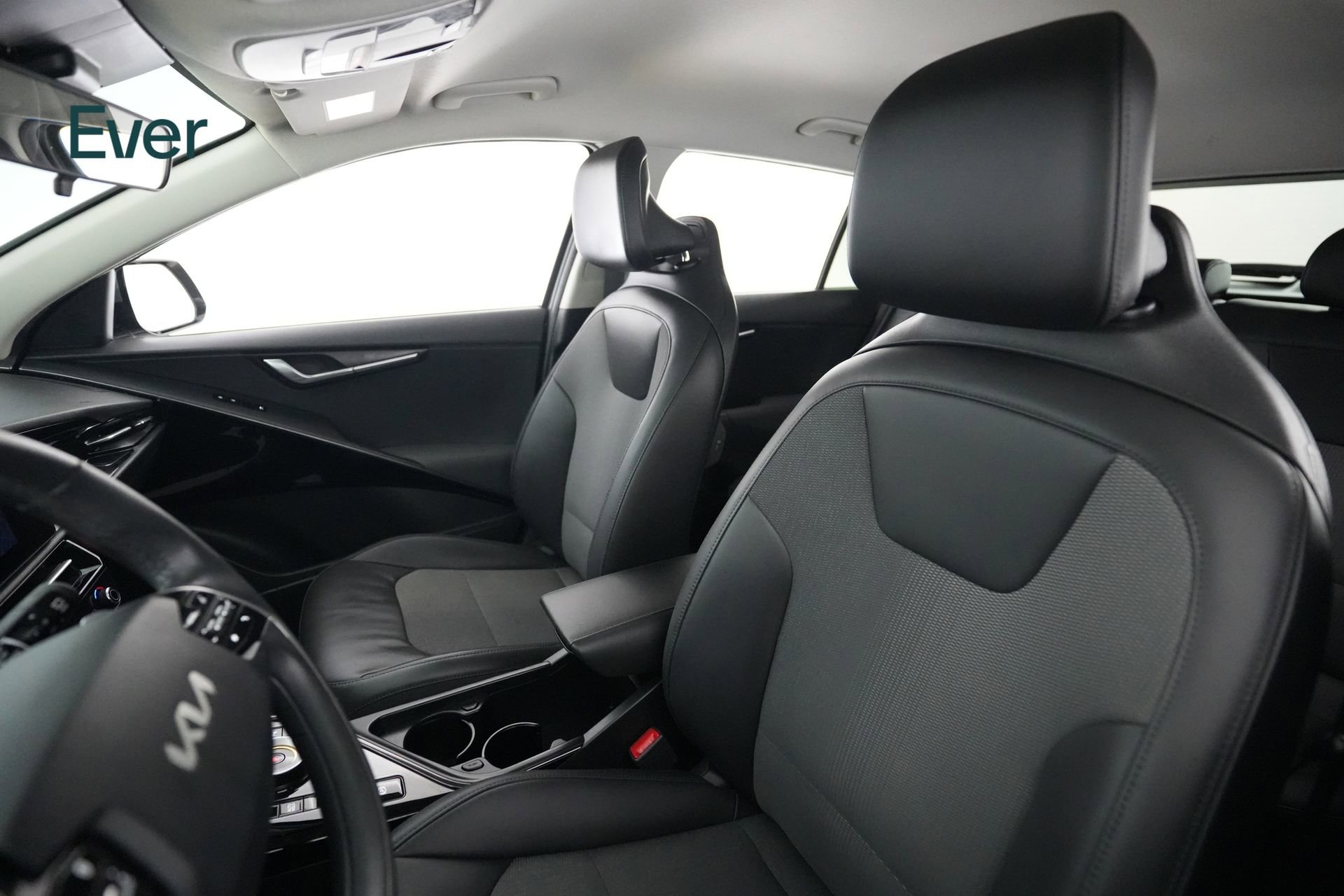 Used 2023 Kia Niro Wind FWD image 24
