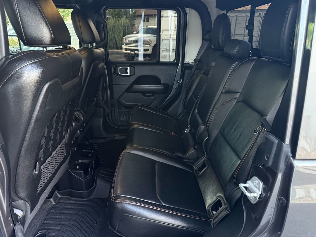 Used 2020 Jeep Gladiator Mojave w/ Dual Top Group AWD/4WD image 32