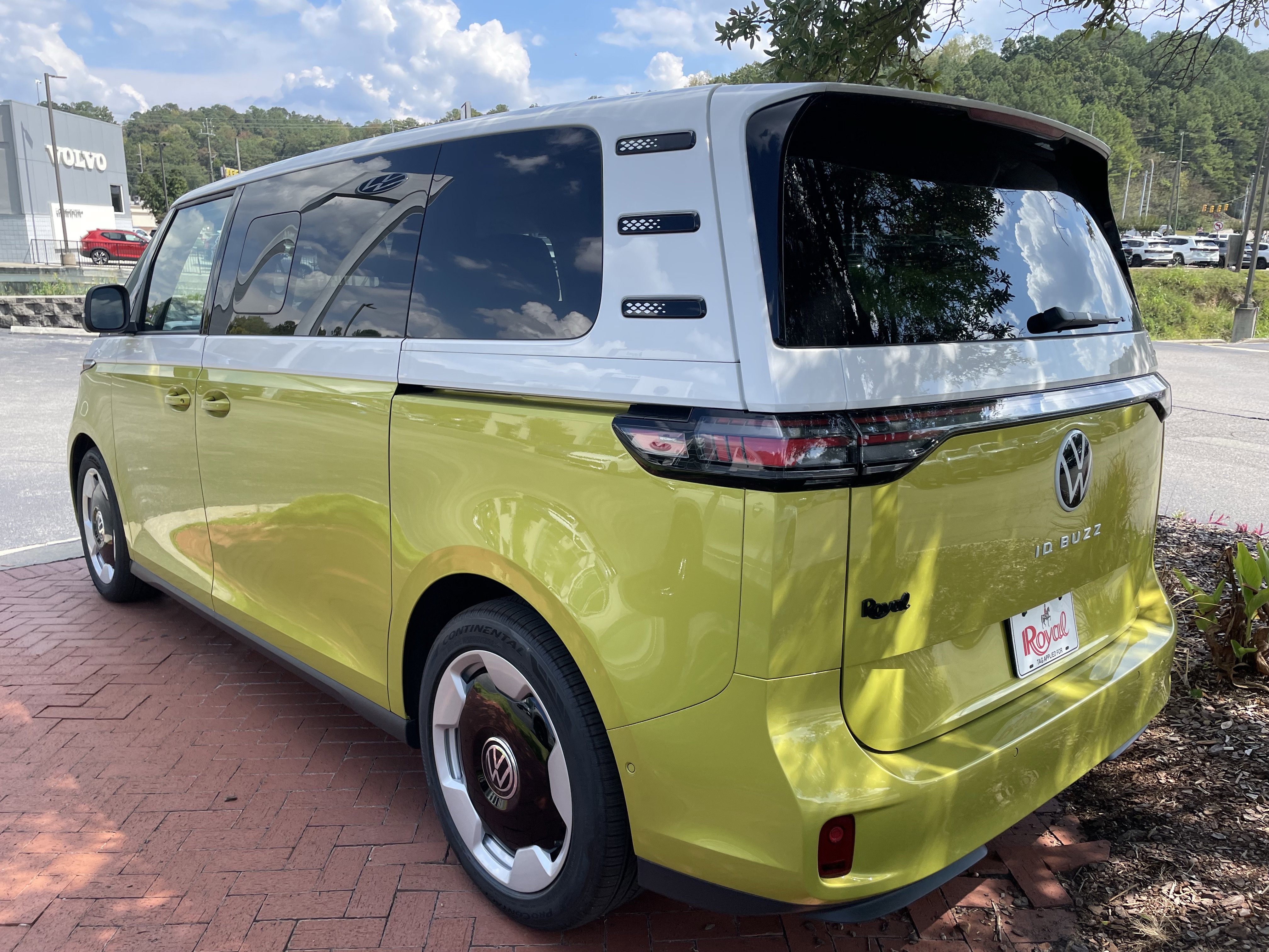 New 2025 Volkswagen ID. Buzz Pro S Plus image 6