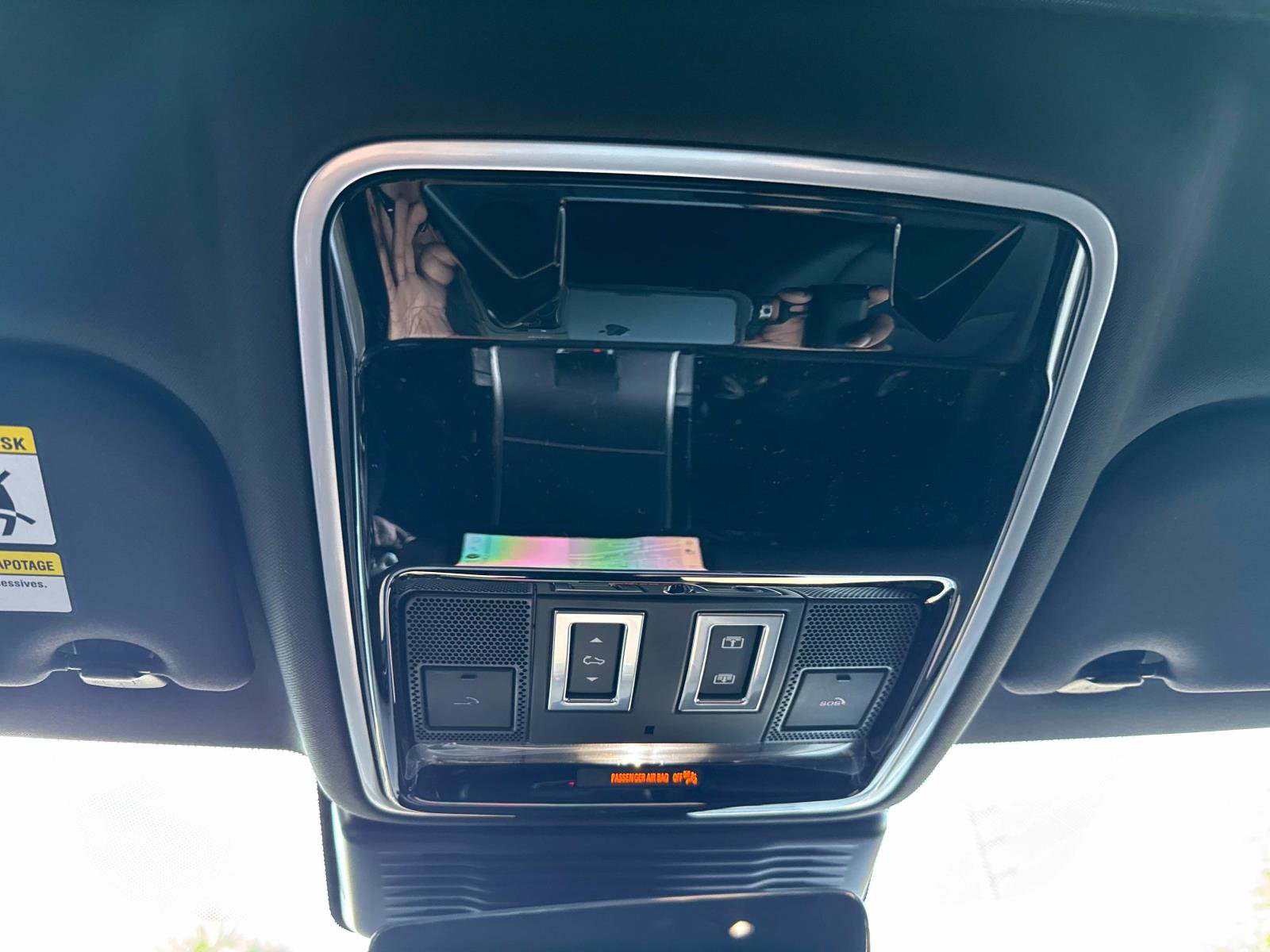 New 2026 Land Rover Range Rover Velar Dynamic SE image 26