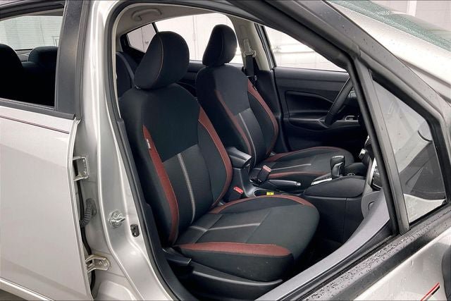 Used 2024 Nissan Versa SR FWD image 7