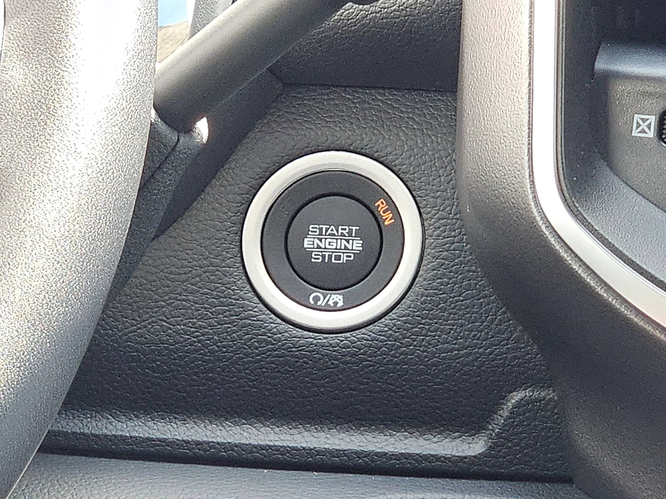 New 2026 RAM 2500 Big Horn AWD/4WD image 13
