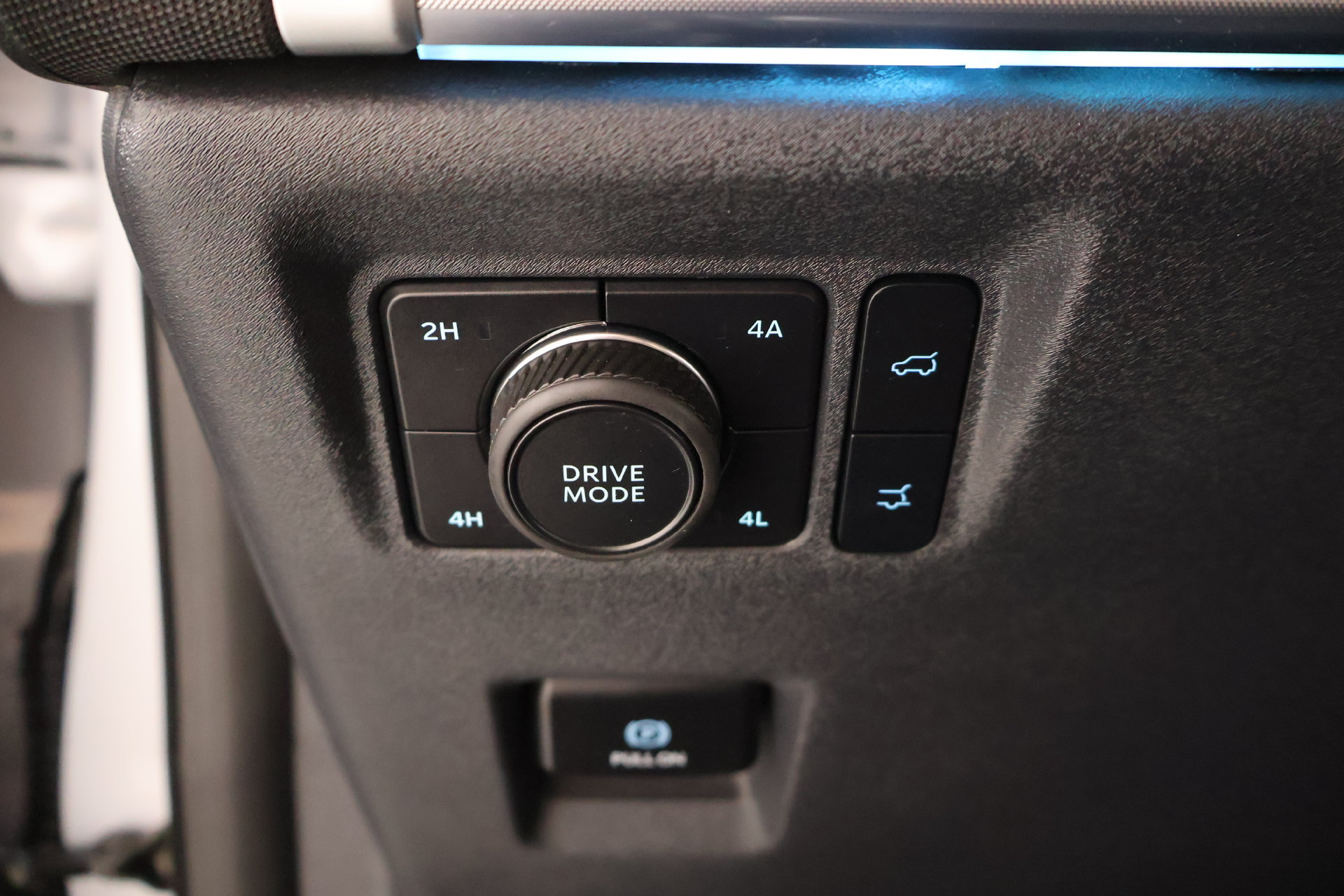 Used 2025 Ford Expedition Platinum AWD/4WD image 9