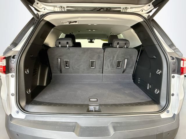 Used 2020 Chevrolet Traverse LT FWD image 25