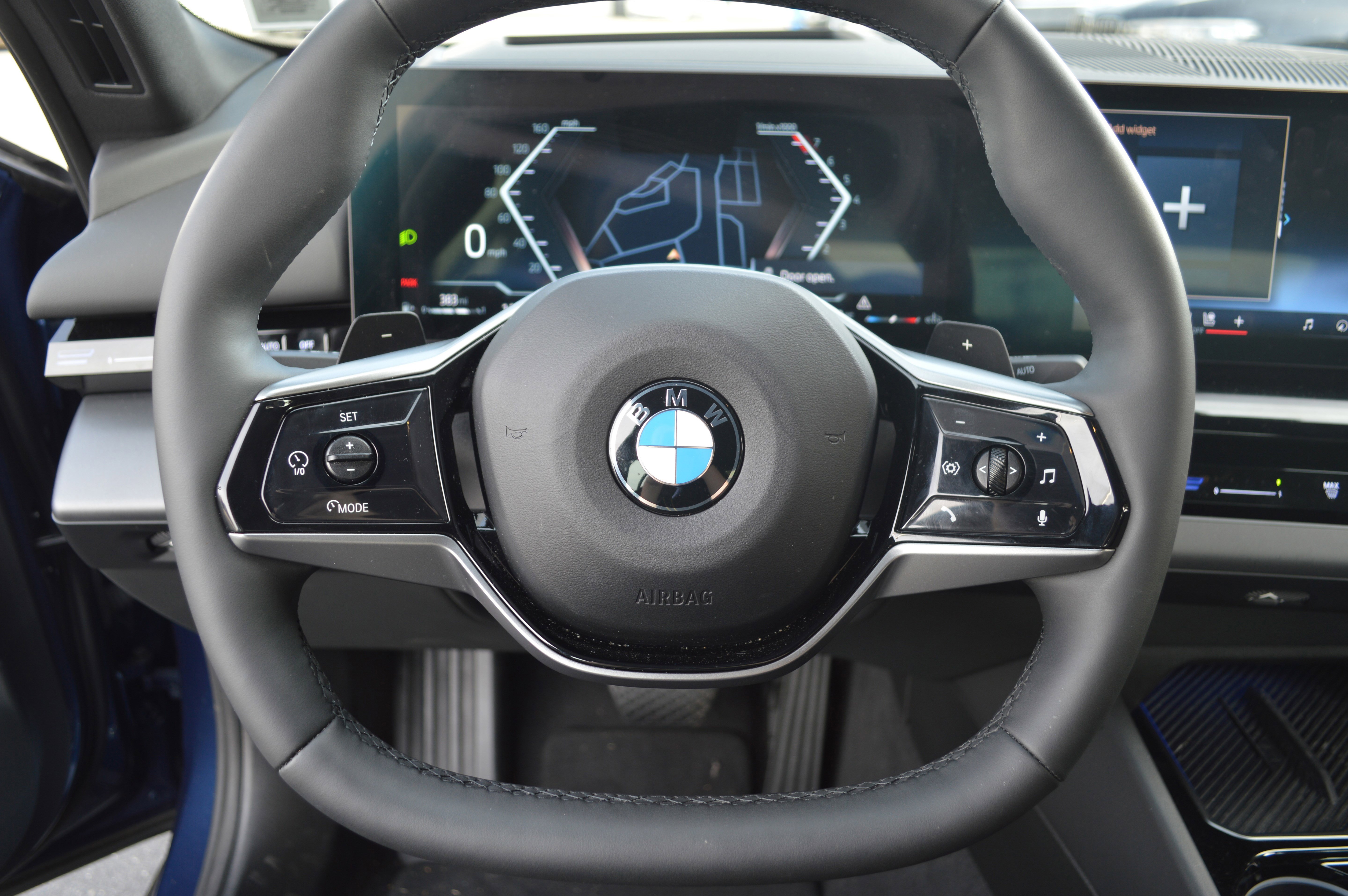 Used 2025 BMW 530i xDrive w/ Premium Package image 14