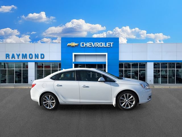 Used 2013 Buick Verano Leather FWD image 2