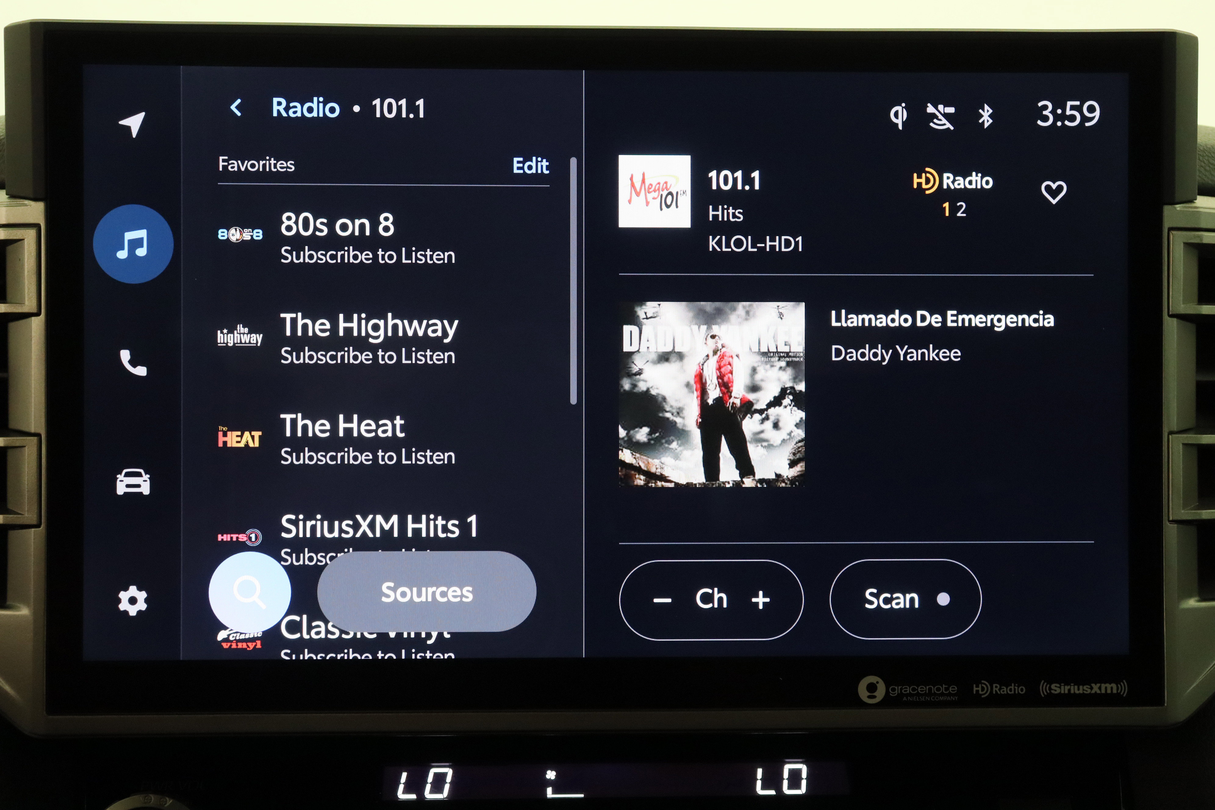 Used 2023 Toyota Tundra Limited w/ Power Package RWD image 19