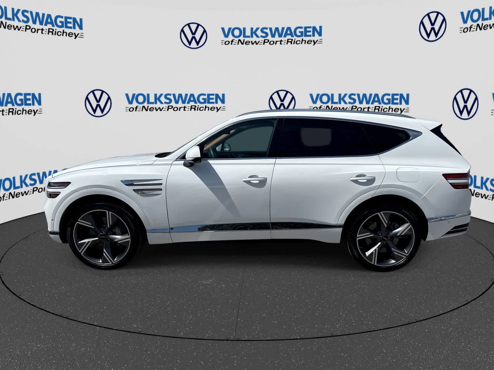 Used 2025 Genesis GV80 2.5T Prestige AWD/4WD image 11