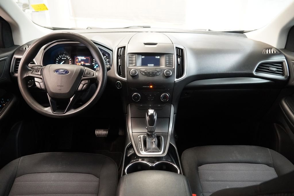 Used 2018 Ford Edge SE image 26
