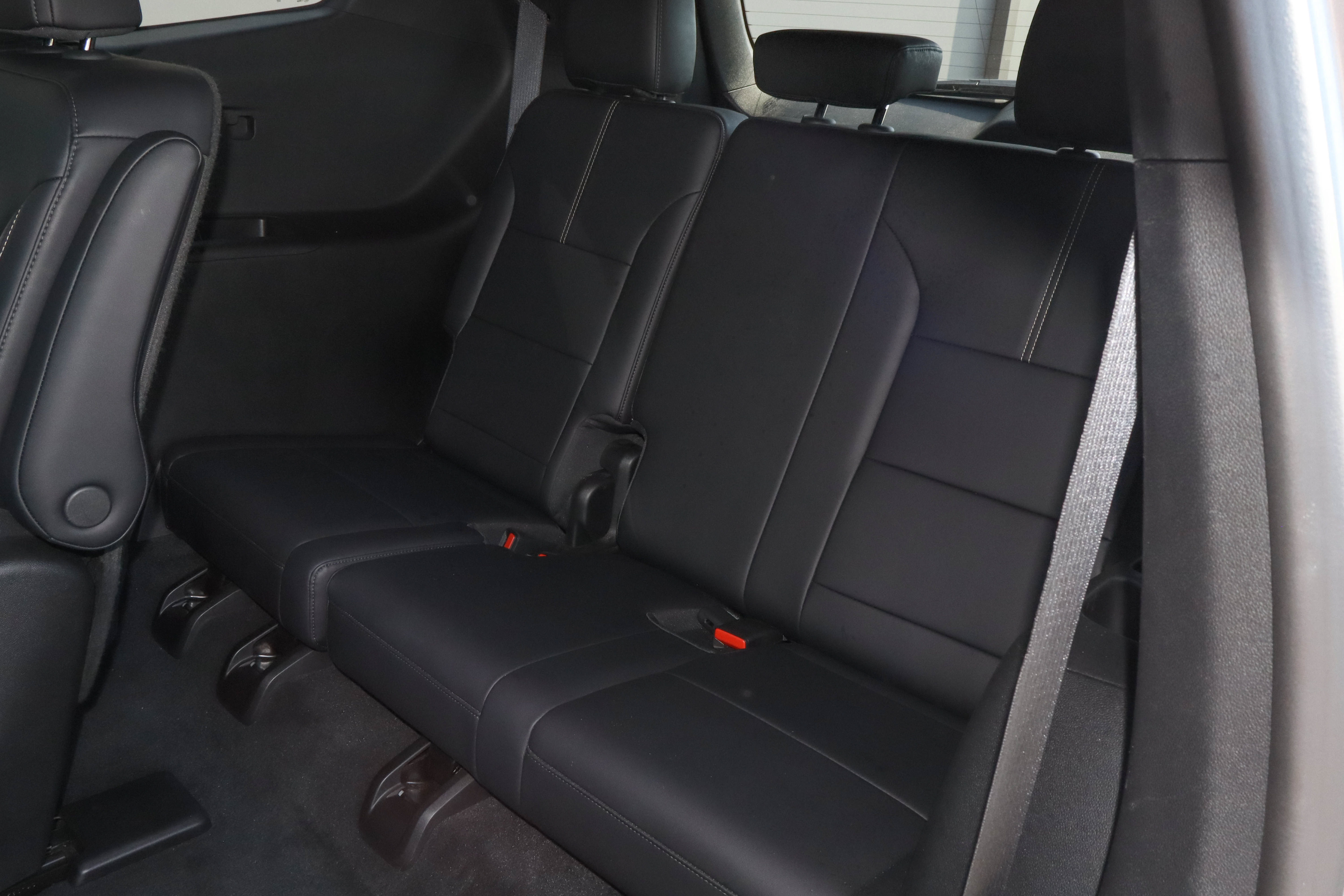 Used 2026 GMC Acadia Elevation w/ Elevation Premium Package FWD image 8