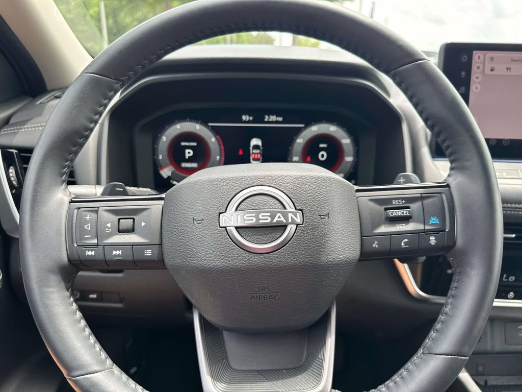 Used 2025 Nissan Rogue SL FWD image 27
