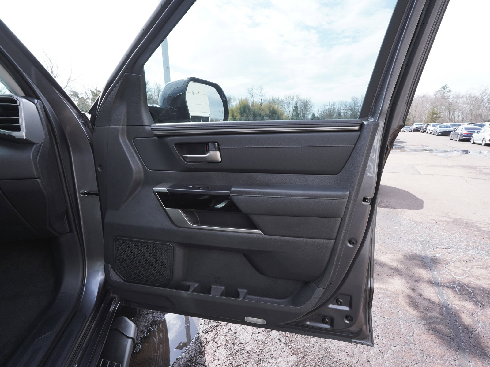 Used 2024 Toyota Tundra Limited AWD/4WD image 13