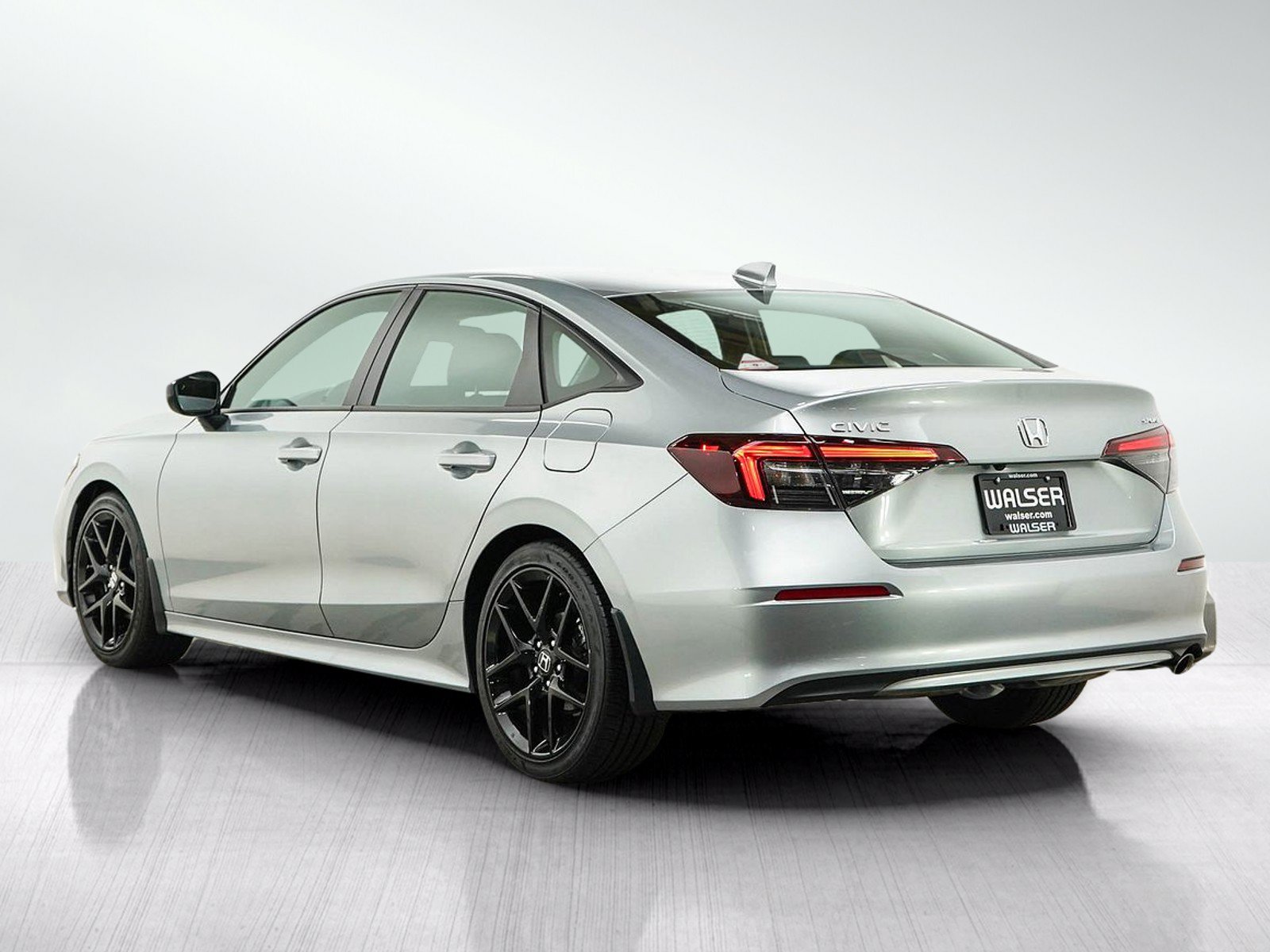 Used 2025 Honda Civic Sport image 3
