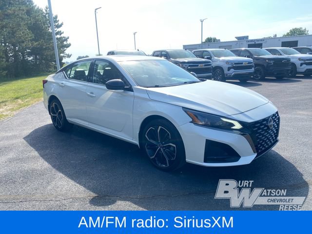 Used 2024 Nissan Altima 2.5 SR AWD/4WD image 9