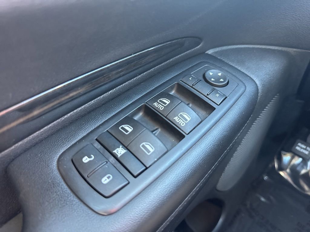 Used 2016 Dodge Durango Limited w/ Nav & Power Liftgate Group image 9