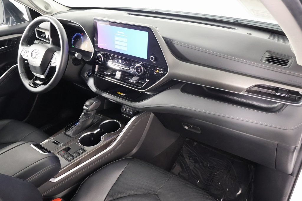 Used 2023 Toyota Highlander Limited AWD/4WD image 9