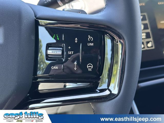 Used 2024 Land Rover Range Rover Evoque Dynamic SE AWD/4WD image 31