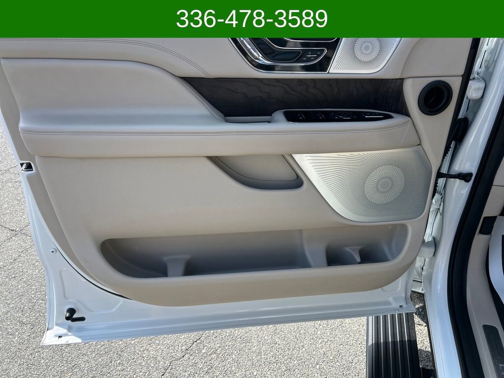Used 2021 Lincoln Navigator Reserve AWD/4WD image 10