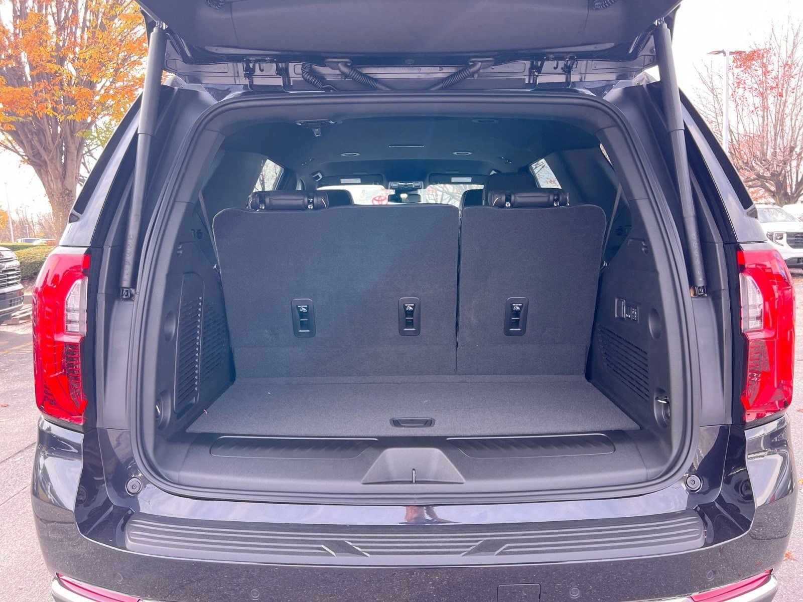 New 2026 GMC Yukon Elevation image 25