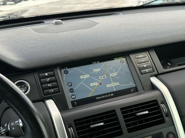 Used 2017 Land Rover Discovery Sport HSE image 3