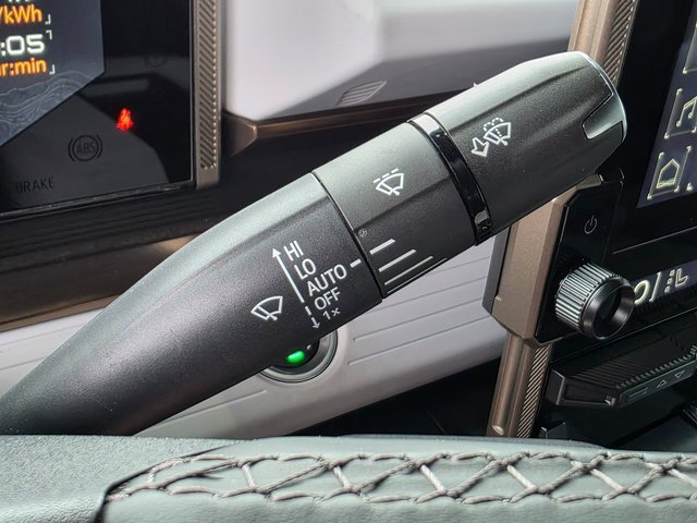 Used 2025 GMC Hummer EV 2X image 46