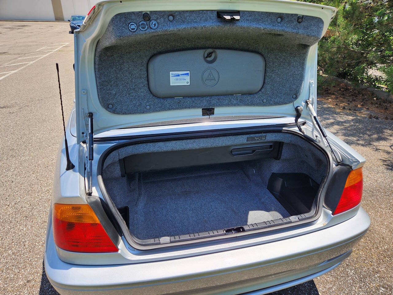 Used 2001 BMW 330Ci Convertible RWD image 11