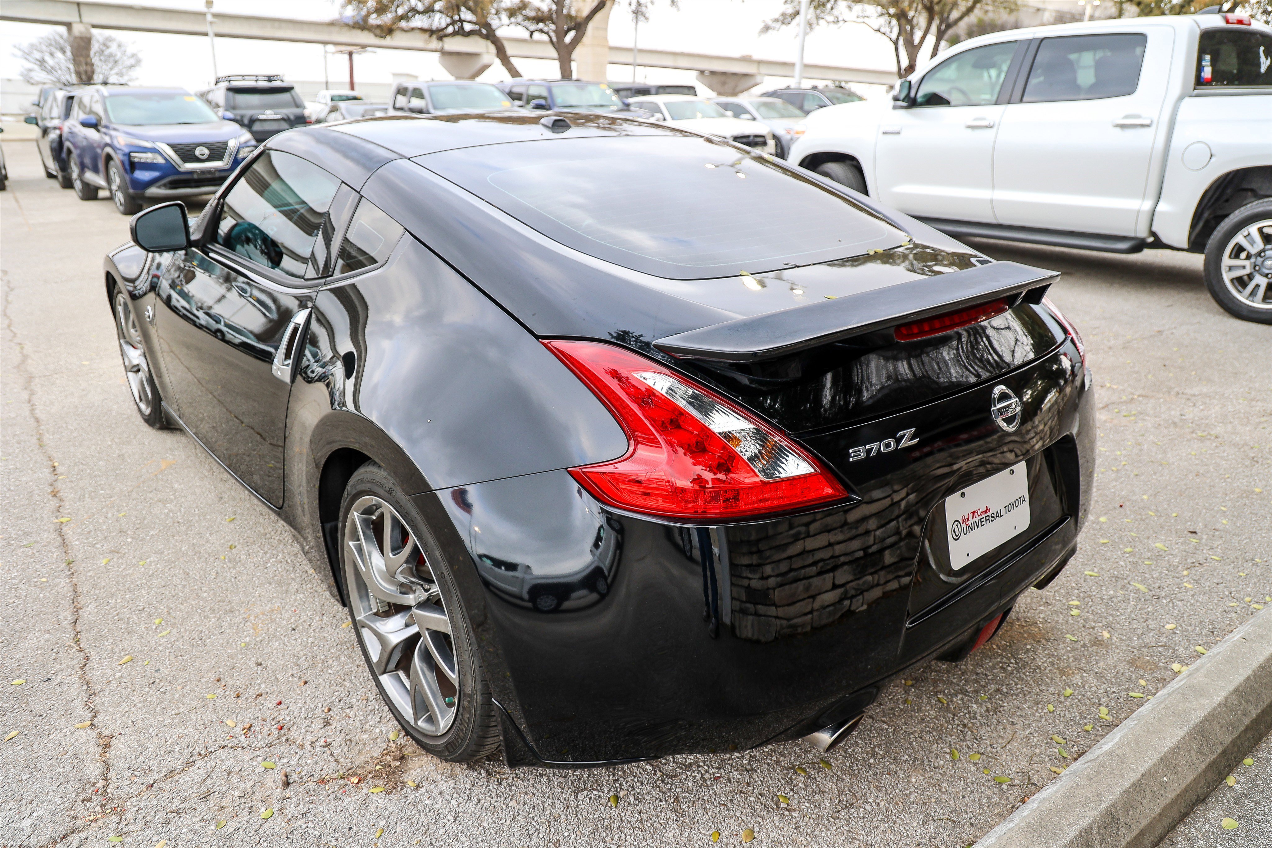 Used 2016 Nissan 370Z w/ Sport Package image 10