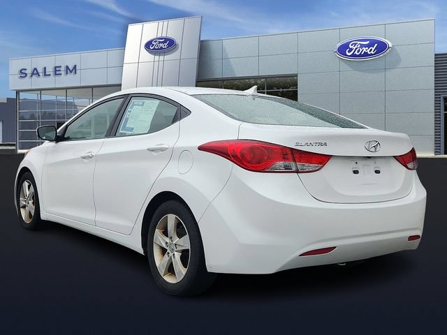 Used 2011 Hyundai Elantra GLS w/ Navigation Pkg 4 FWD image 4