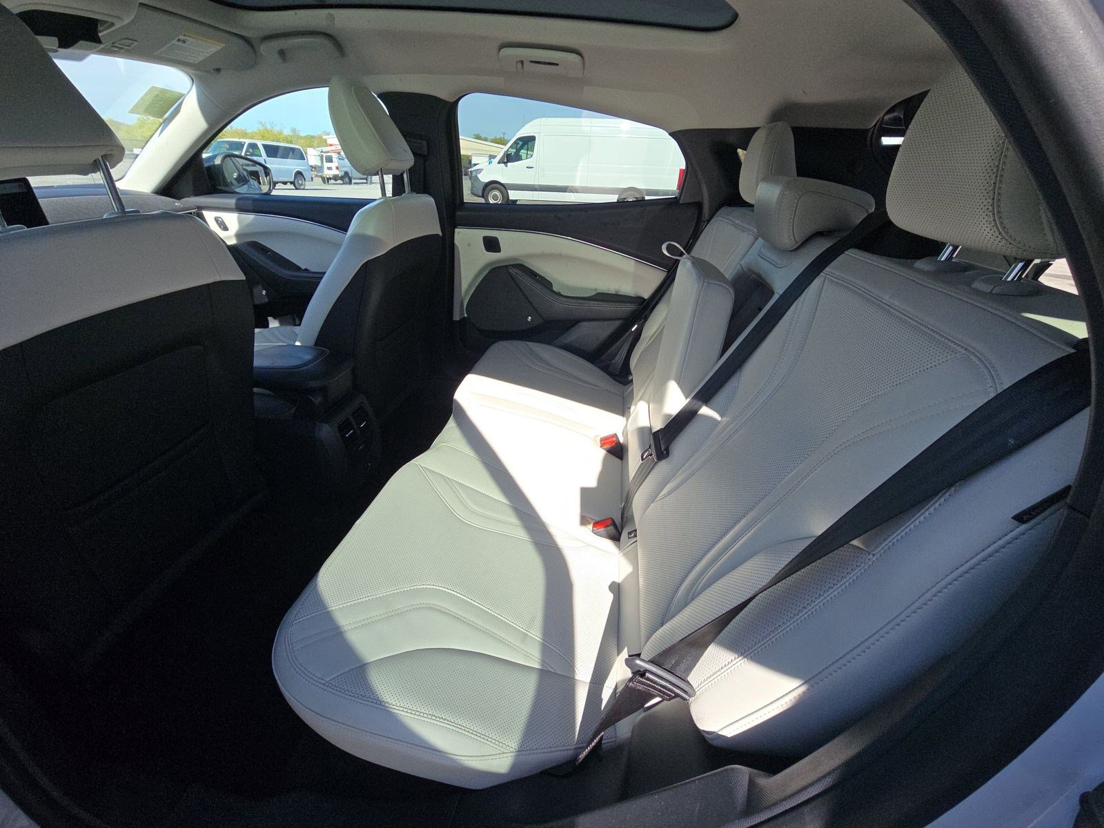 Used 2022 Ford Mustang Mach-E Premium AWD/4WD image 16
