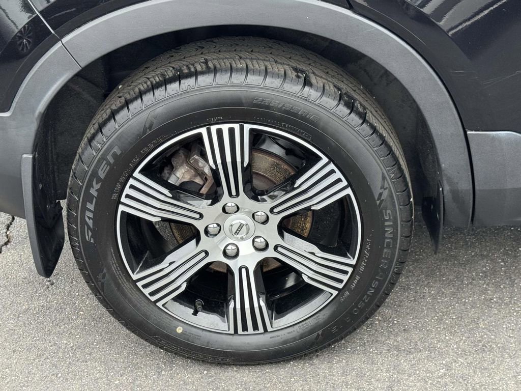 Used 2022 Volvo XC40 T5 Inscription w/ Advanced Package AWD/4WD image 8