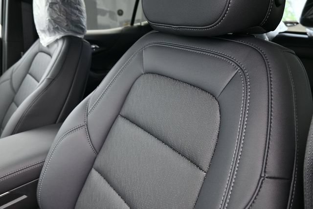 New 2027 Chevrolet Equinox LT w/ Convenience Package II FWD image 16