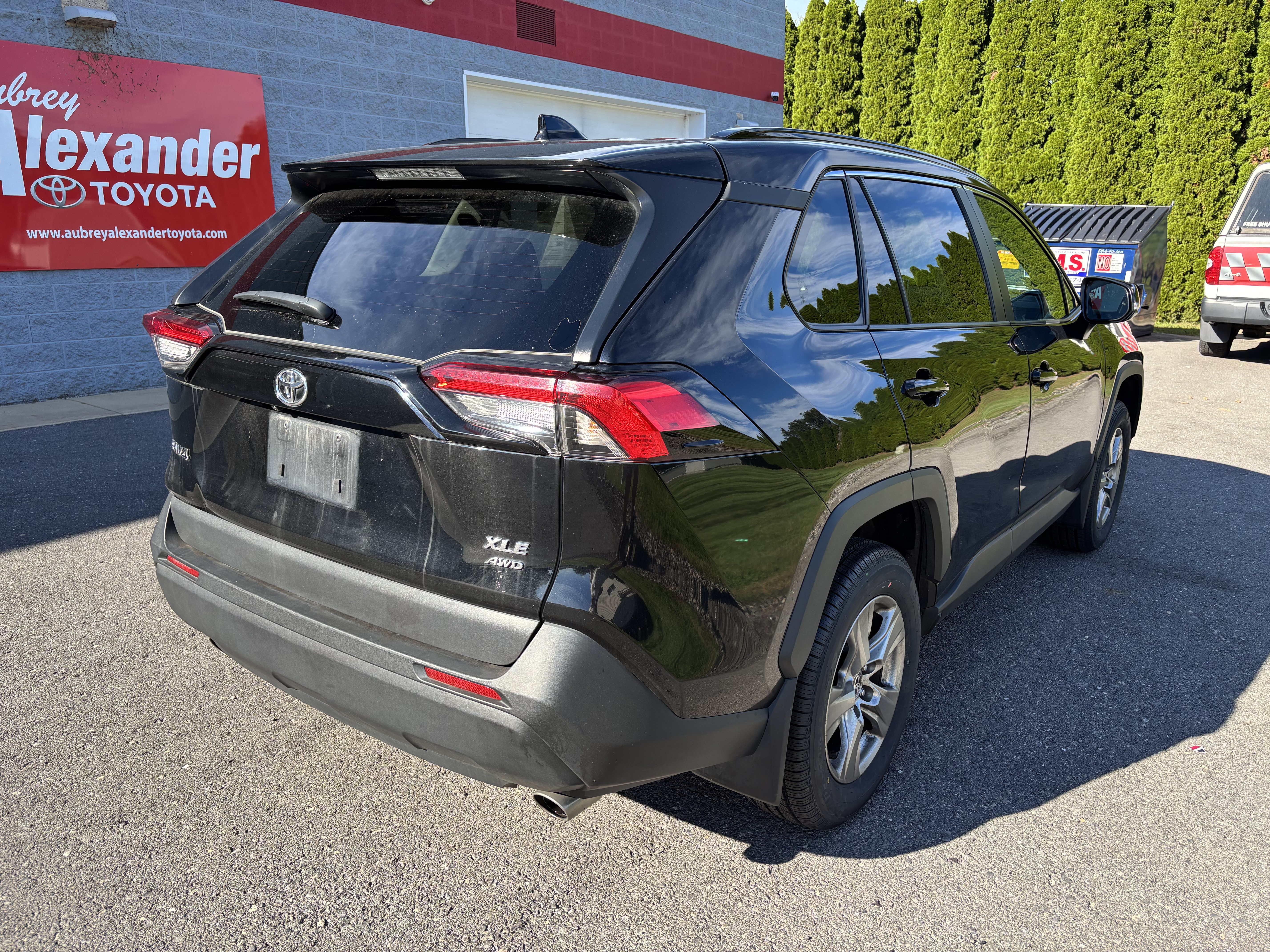 Certified 2024 Toyota RAV4 XLE w/ Convenience Package AWD/4WD image 3
